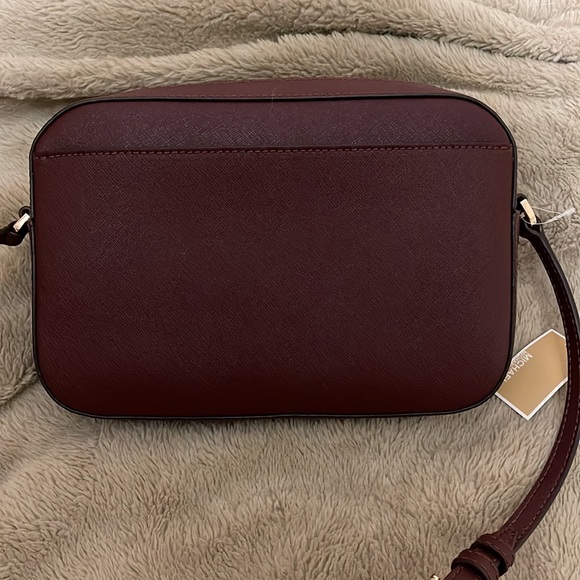Beautiful Michael Kors Crossbody! - Picture 3 of 7